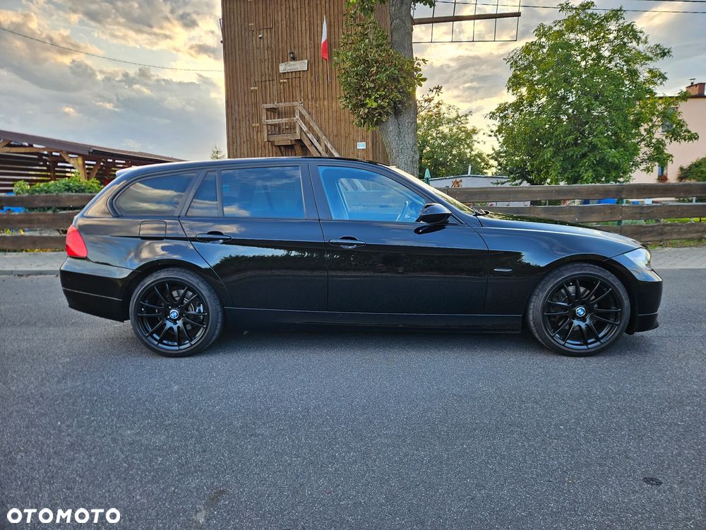 BMW Seria 3 318i - 5
