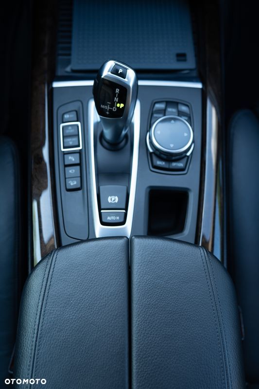 BMW X5 3.5i xDrive - 16
