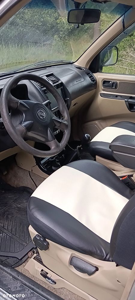 Nissan Terrano 2.7 TDi Sport - 6