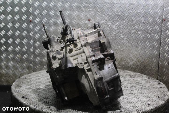 SKRZYNIA BIEGÓW AUTOMAT 9-5 II 2.0T 076DV559382 - 2