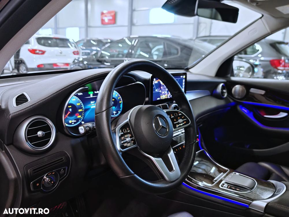 Mercedes-Benz GLC 300 e 4MATIC - 6