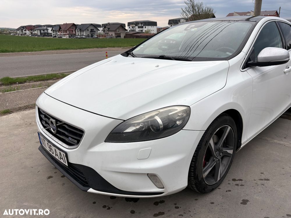 Volvo V40 D2 R Design - 6