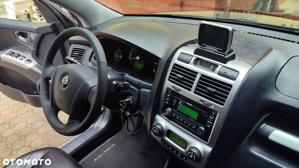 Kia Sportage 2.0 Freedom + - 23