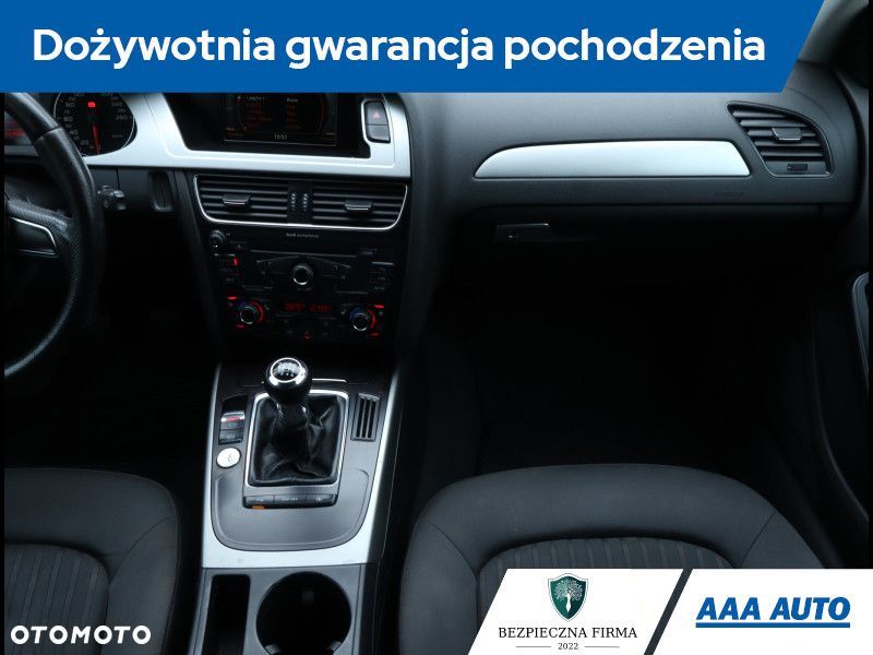 Audi A4 Limousine - 10