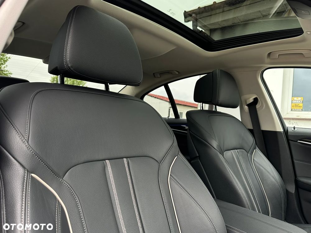 BMW Seria 5 530d xDrive mHEV Luxury Line - 24