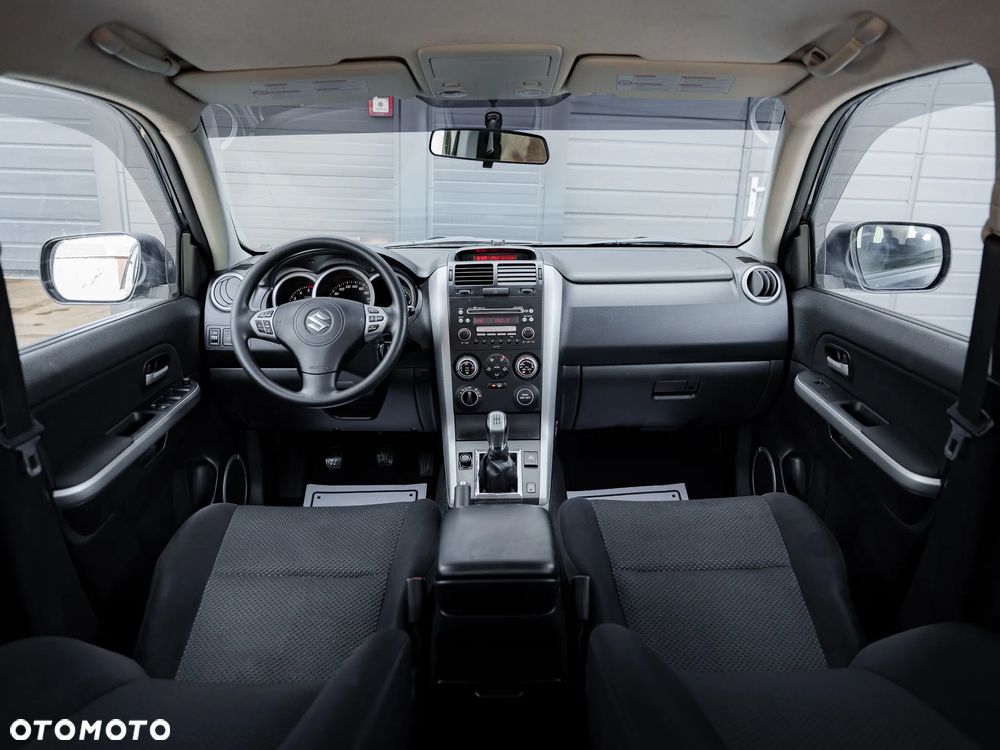 Suzuki Grand Vitara 1.9 DDiS Comfort + DPF Family - 17