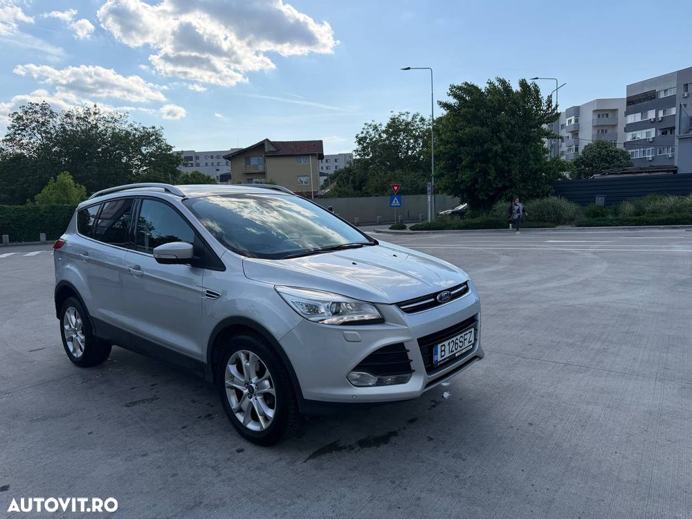 Ford Kuga 2.0 TDCi Powershift 4WD Titanium - 3
