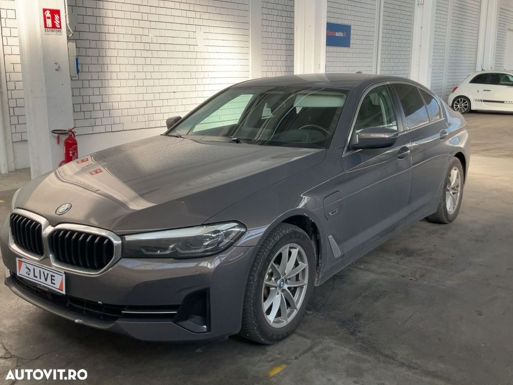 BMW Seria 5 530e xDrive Aut. - 3