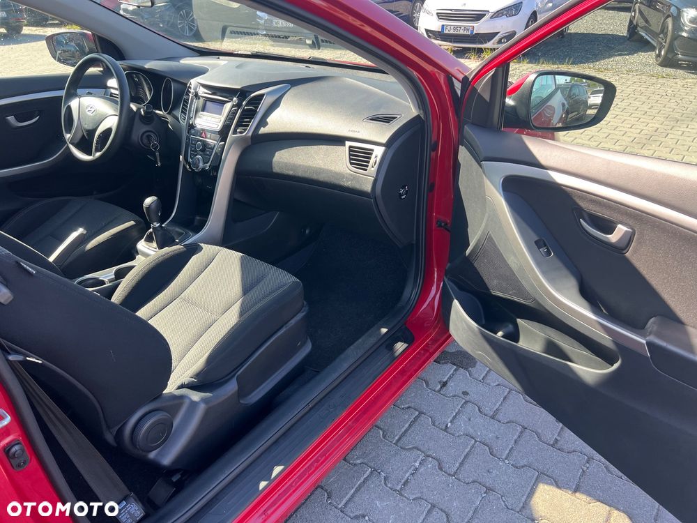 Hyundai i30 1.4 Trend - 12