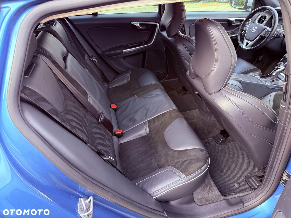 Volvo V60 T4 Geartronic RDesign - 33