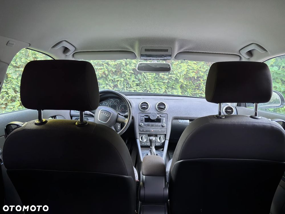 Audi A3 3-drzwiowe 1.6 TDI DPF Attraction - 8