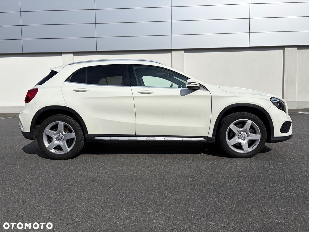 Mercedes-Benz GLA 250 4-Matic AMG Line - 4