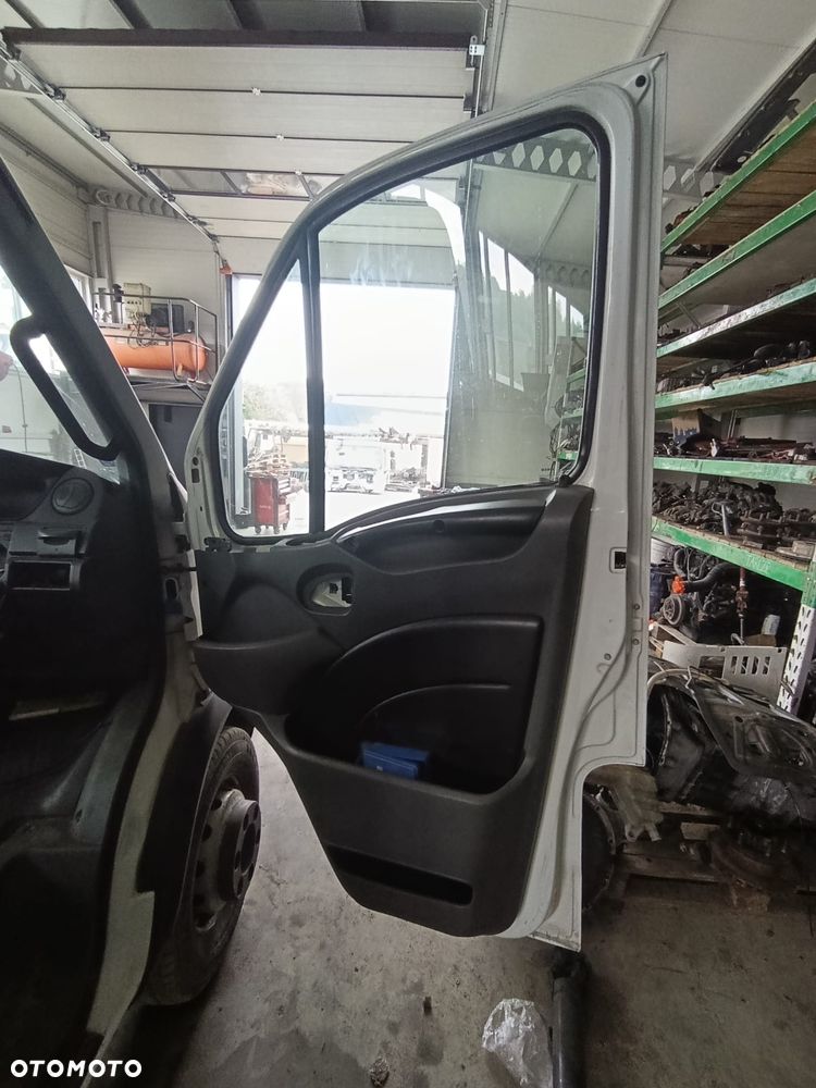 IVECO DAILY 06-14 drzwi prawe przód przednie białe - 2