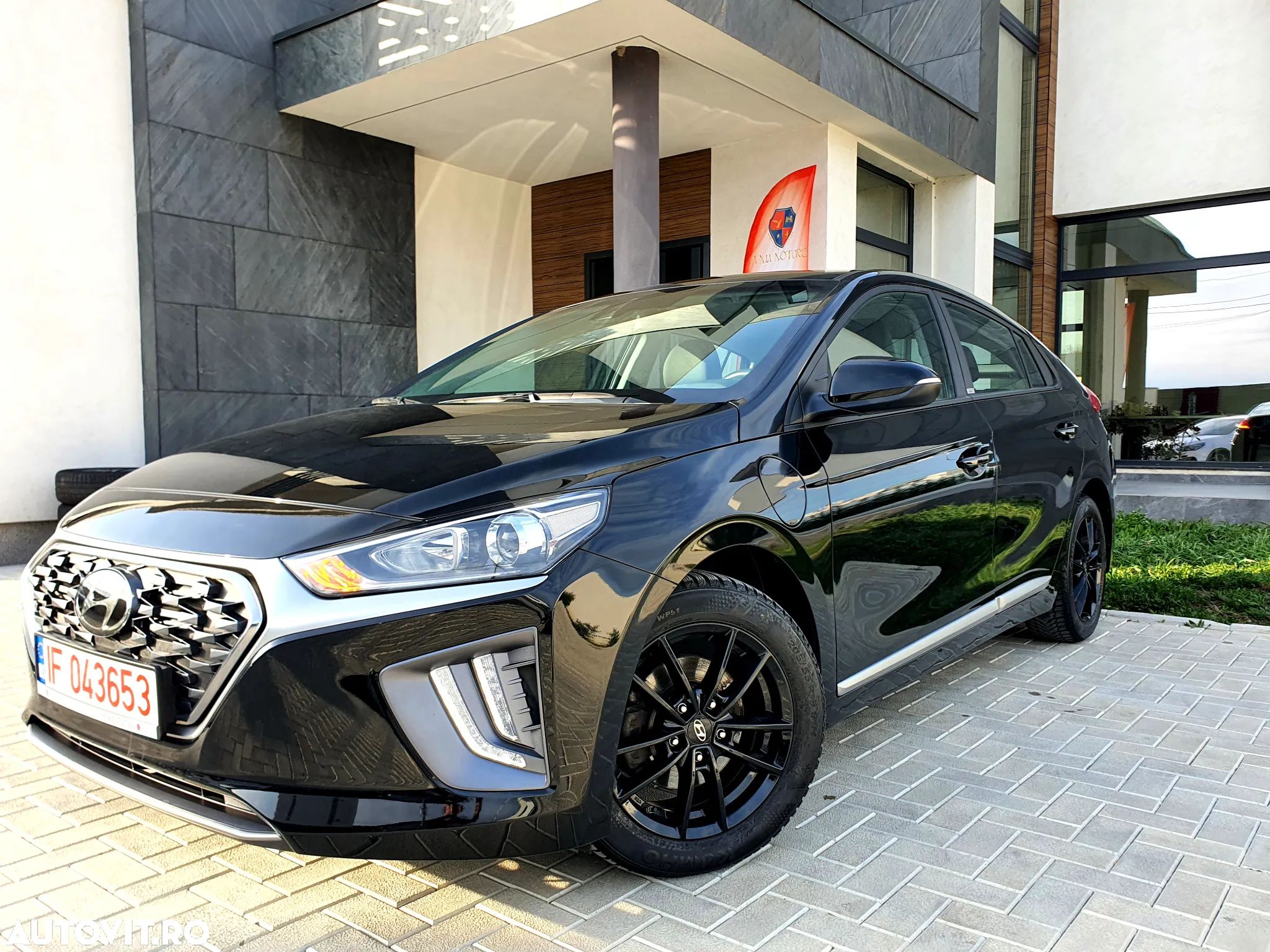 Hyundai IONIQ Plug-in-Hybrid 1.6 GDI Style - 1