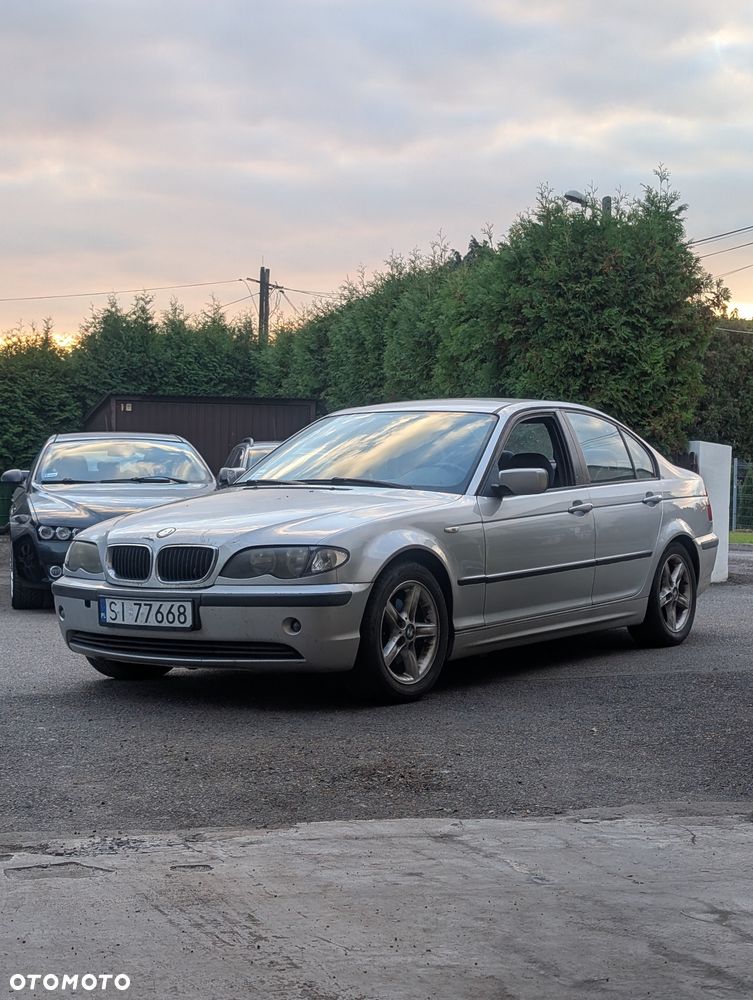 BMW Seria 3 318i - 1