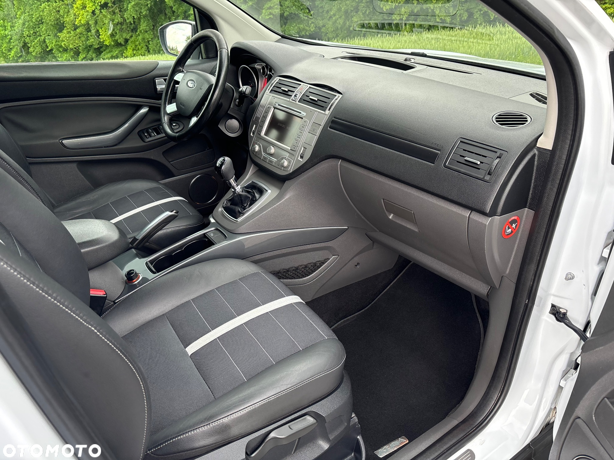 Ford Kuga 2.0 TDCi 4x4 Individual - 26