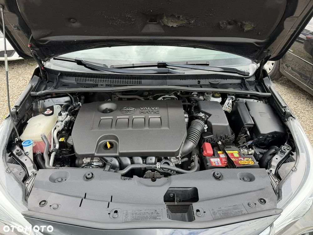 Toyota Avensis - 18