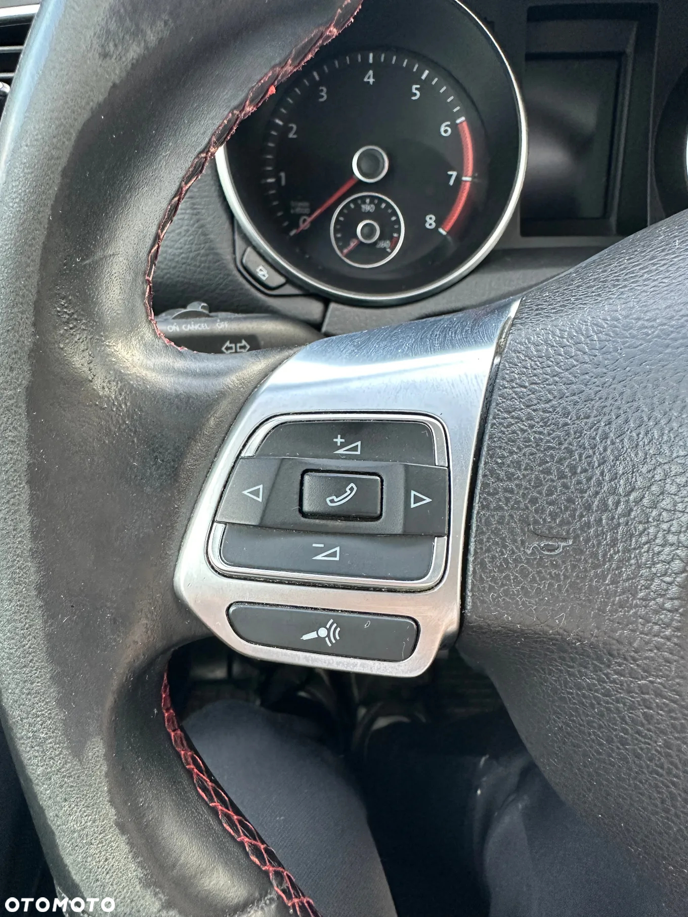 Volkswagen Golf VI 2.0 TSI GTI - 15