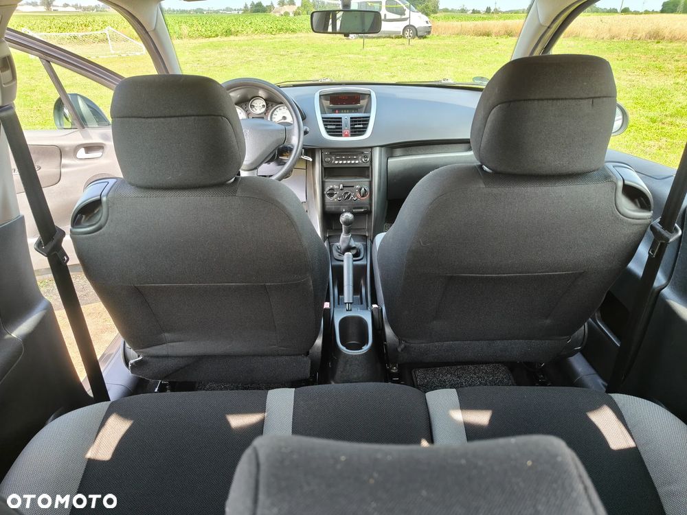 Peugeot 207 1.4 16V Trendy - 23