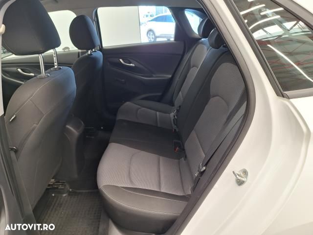 Hyundai i30 - 11