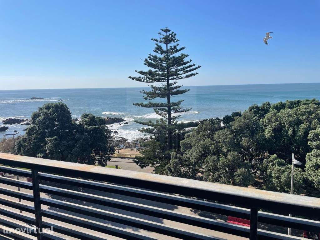 Excelente Apartamento T3 em 1ª Linha de Mar, Avª Brasil - Porto - Grande imagem: 2/14