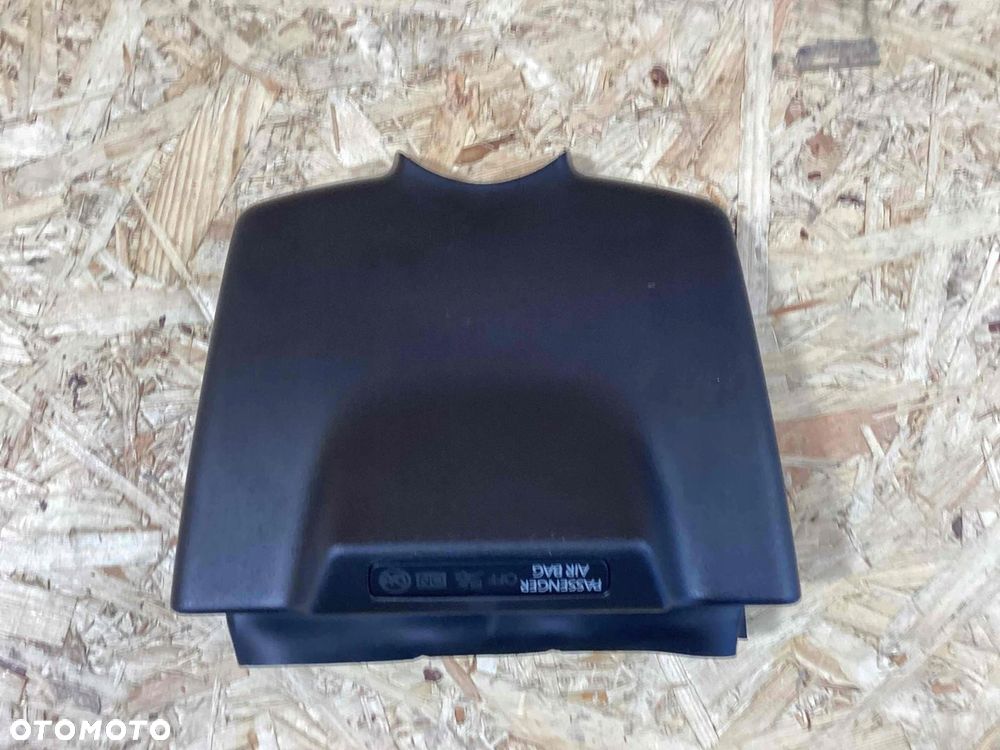 PORSCHE MACAN OBUDOWA LUSTERKA ZEWNĘTRZNEGO DRZWI 7PP863081E