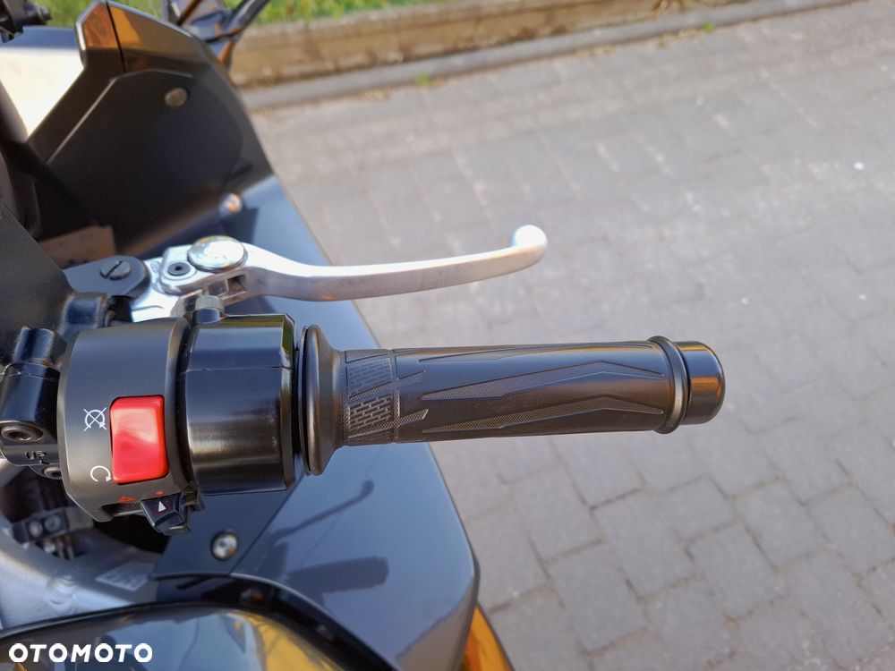 Yamaha FJR - 25