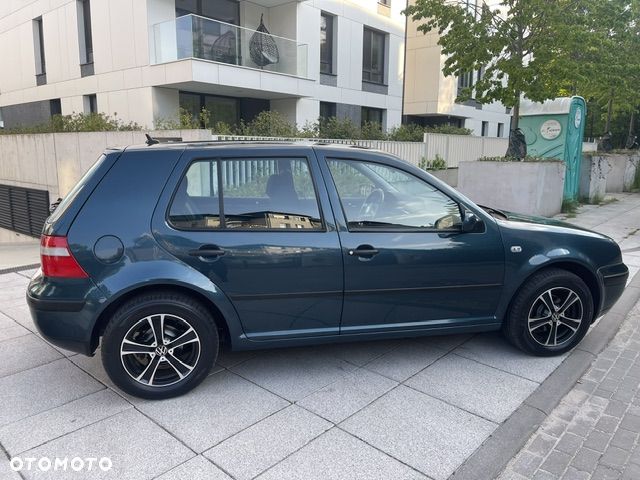 Volkswagen Golf - 9