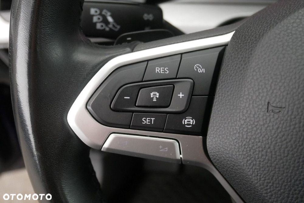 Volkswagen Golf - 20
