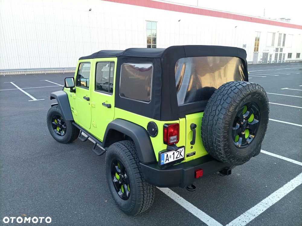 Jeep Wrangler - 8