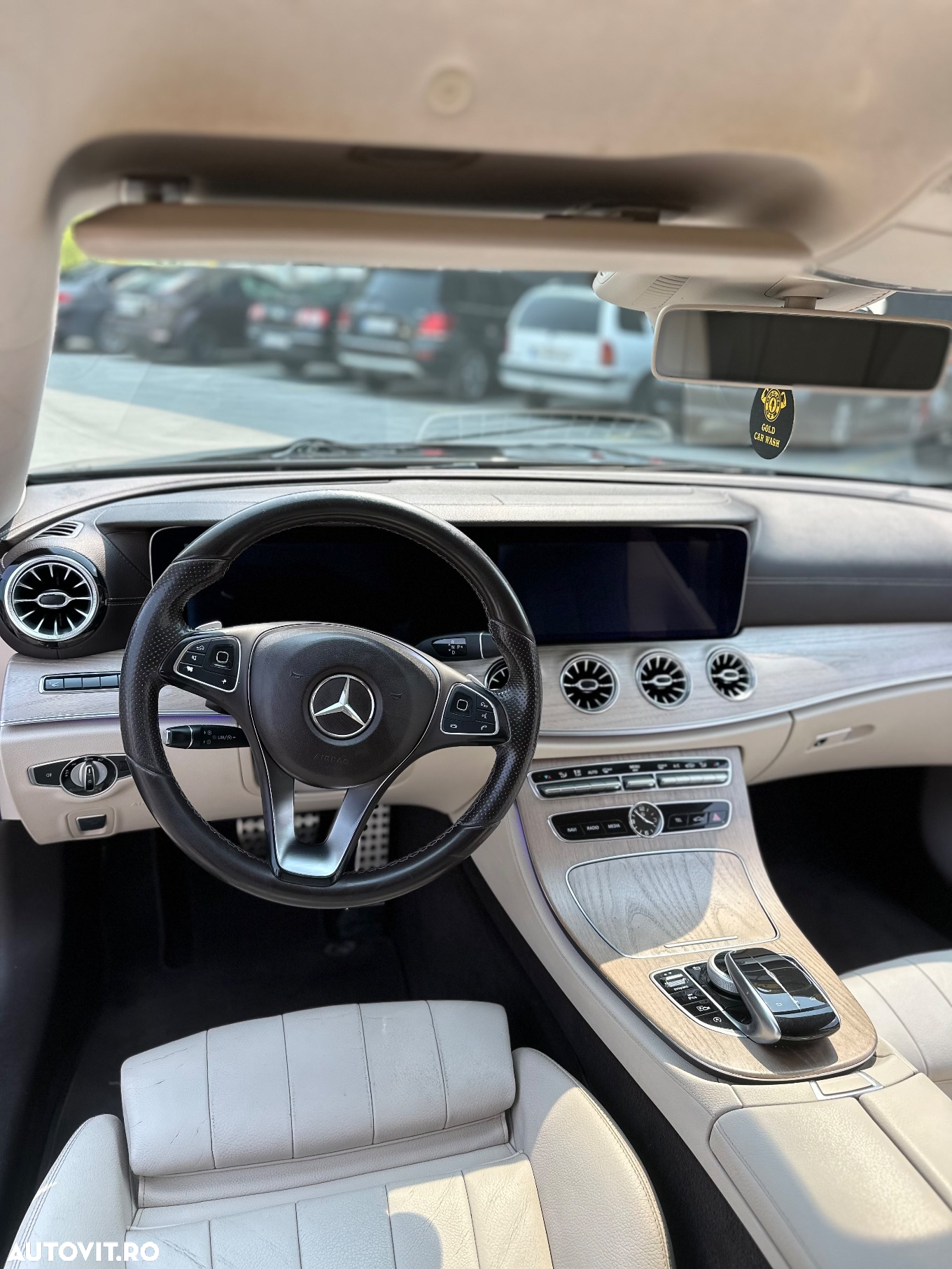 Mercedes-Benz E - 12
