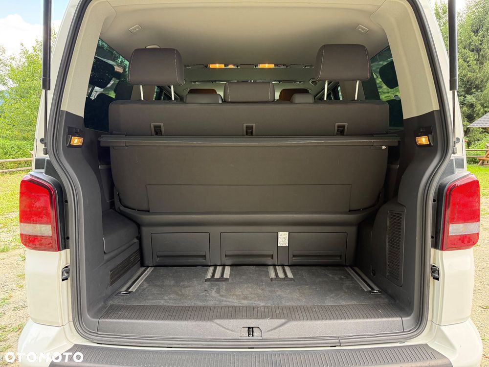 Volkswagen Multivan - 10