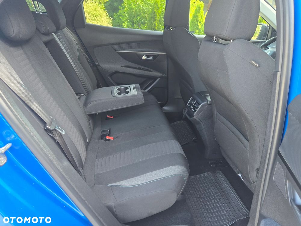 Peugeot 3008 - 18