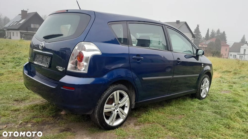 Toyota Corolla Verso - 10