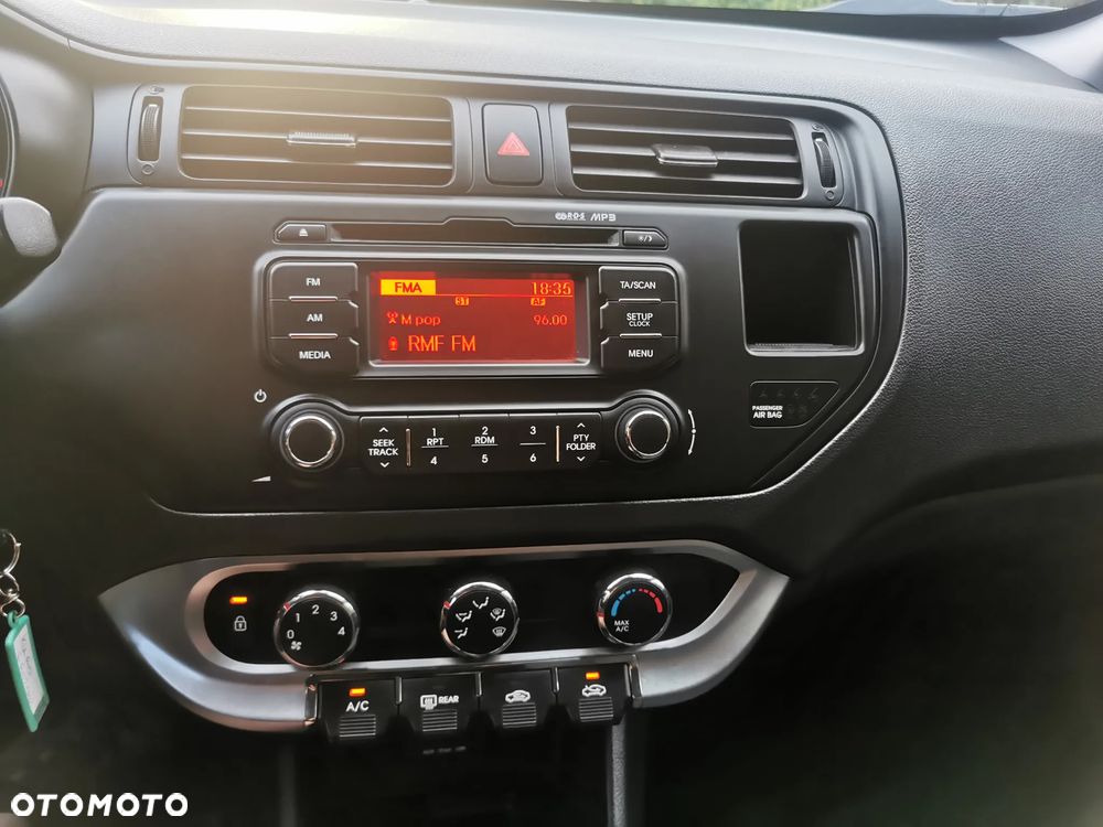 Kia Rio 1.2 Edition 7 - 13