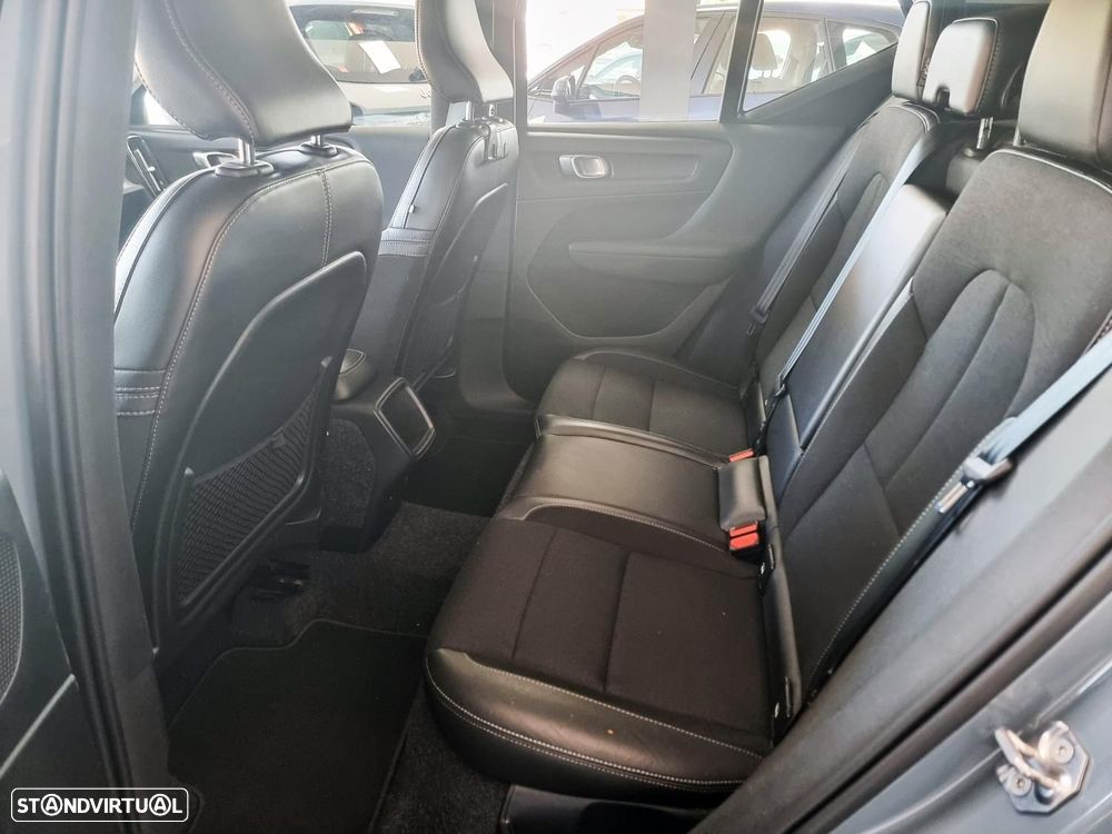 Volvo XC 40 2.0 D3 Momentum Plus Geartronic - 16