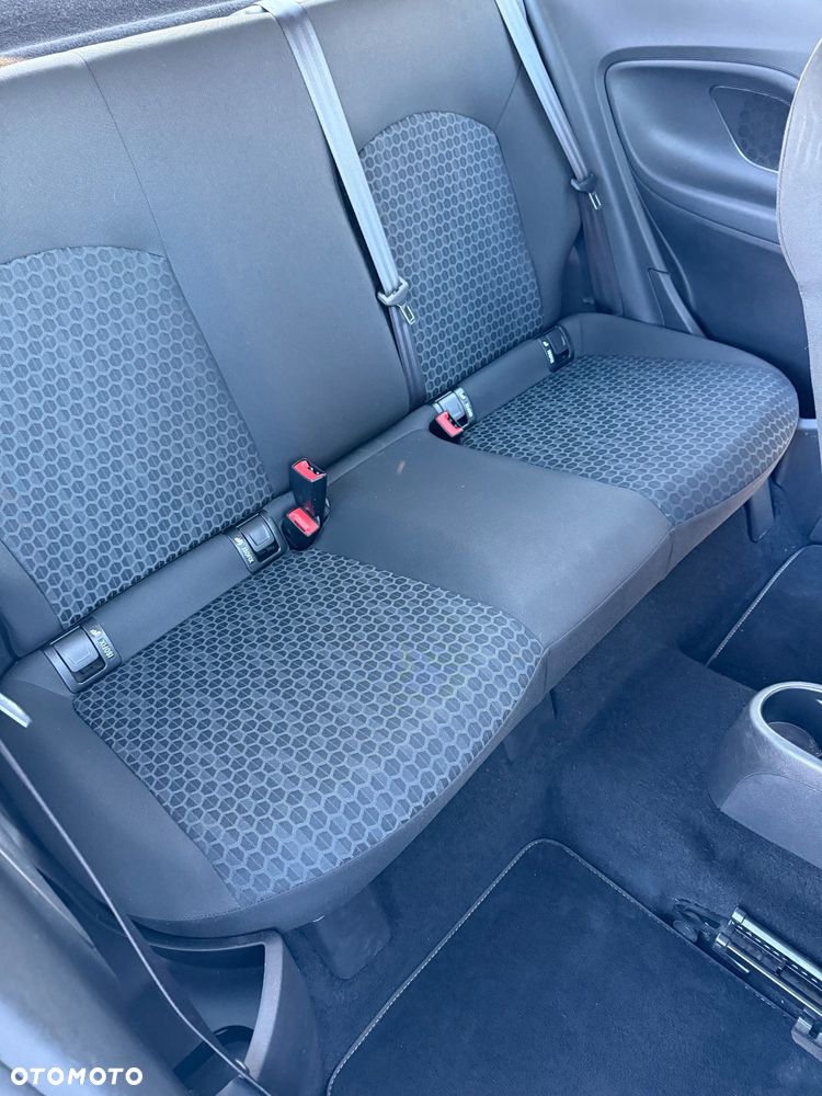 Opel Corsa 1.4 16V Cosmo - 12