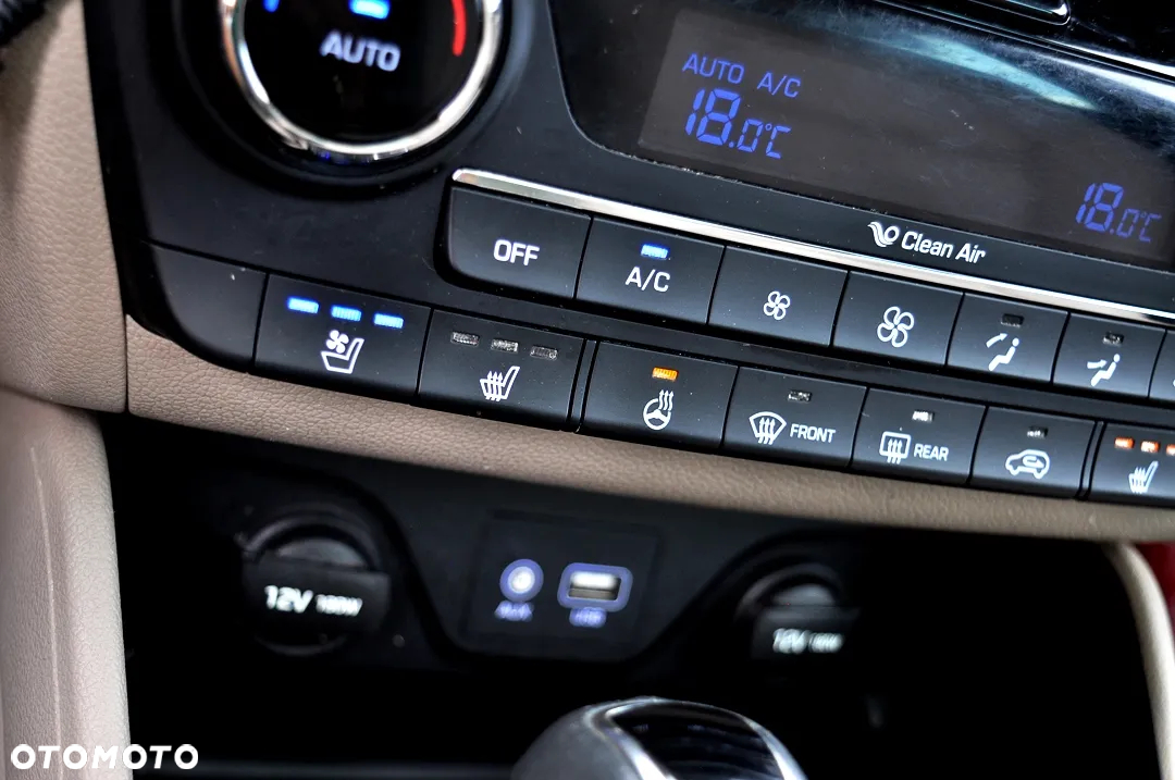 Hyundai Tucson 2.0 CRDi 4WD Automatik Advantage - 30