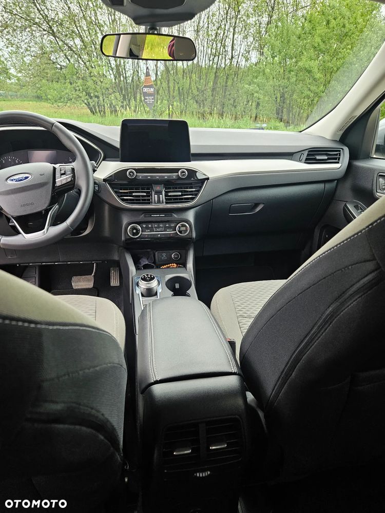 Ford Kuga - 11