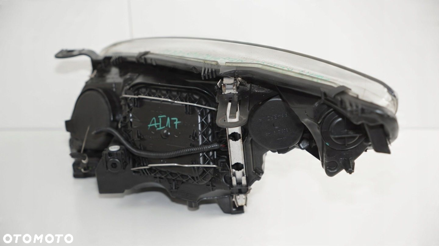 LAMPA PRAWY PRZÓD PRZEDNIA RENAULT MEGANE III 08-12R - 8