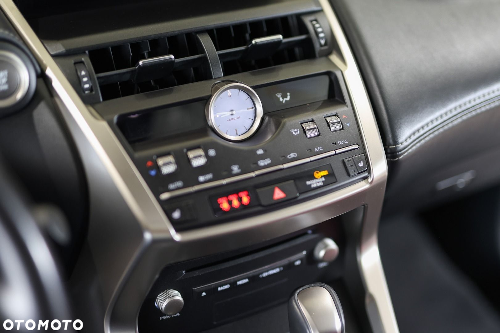 Lexus NX - 28