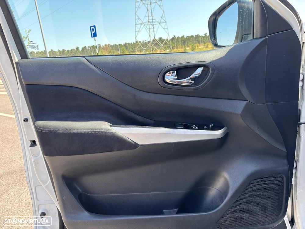 Nissan Navara 2.3 dCi CD 4WD N-Connecta - 18