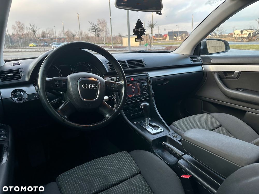 Audi A4 Avant 2.0 TDI multitronic - 9