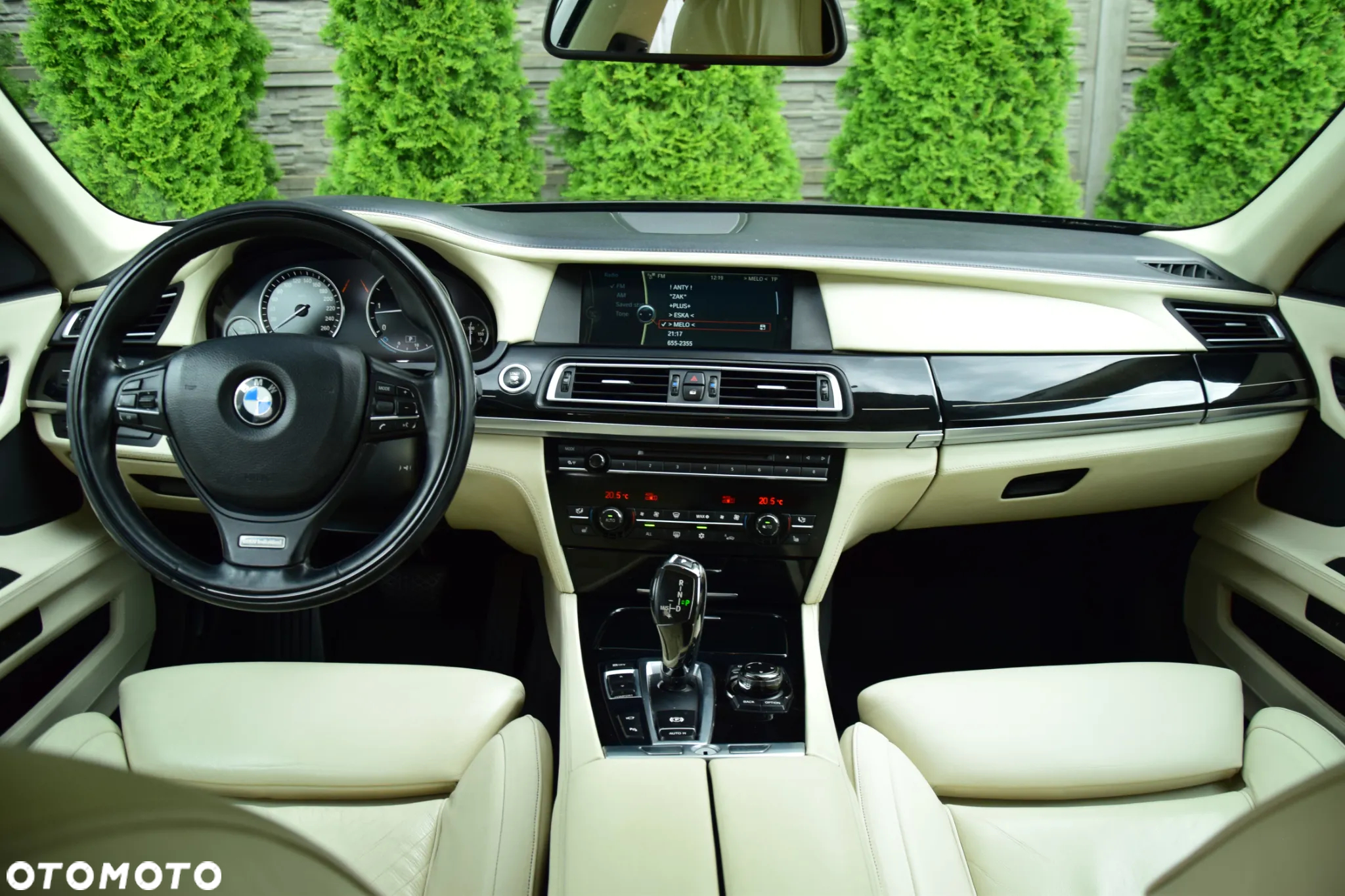 BMW Seria 7 740d - 26