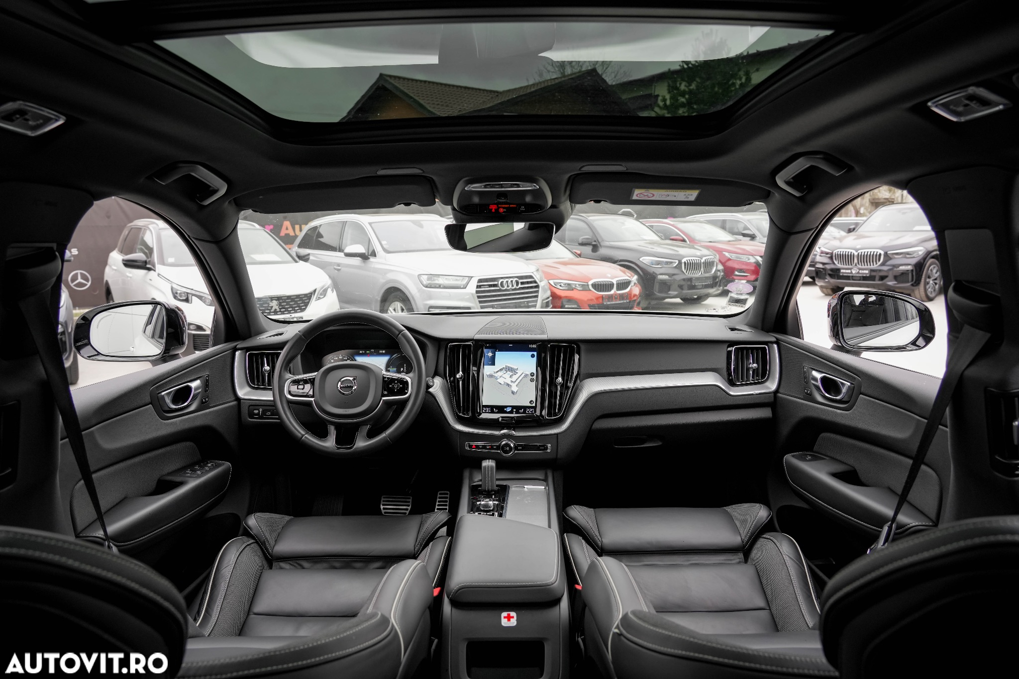 Volvo XC 60 T6 AWD Recharge Geartronic RDesign - 24