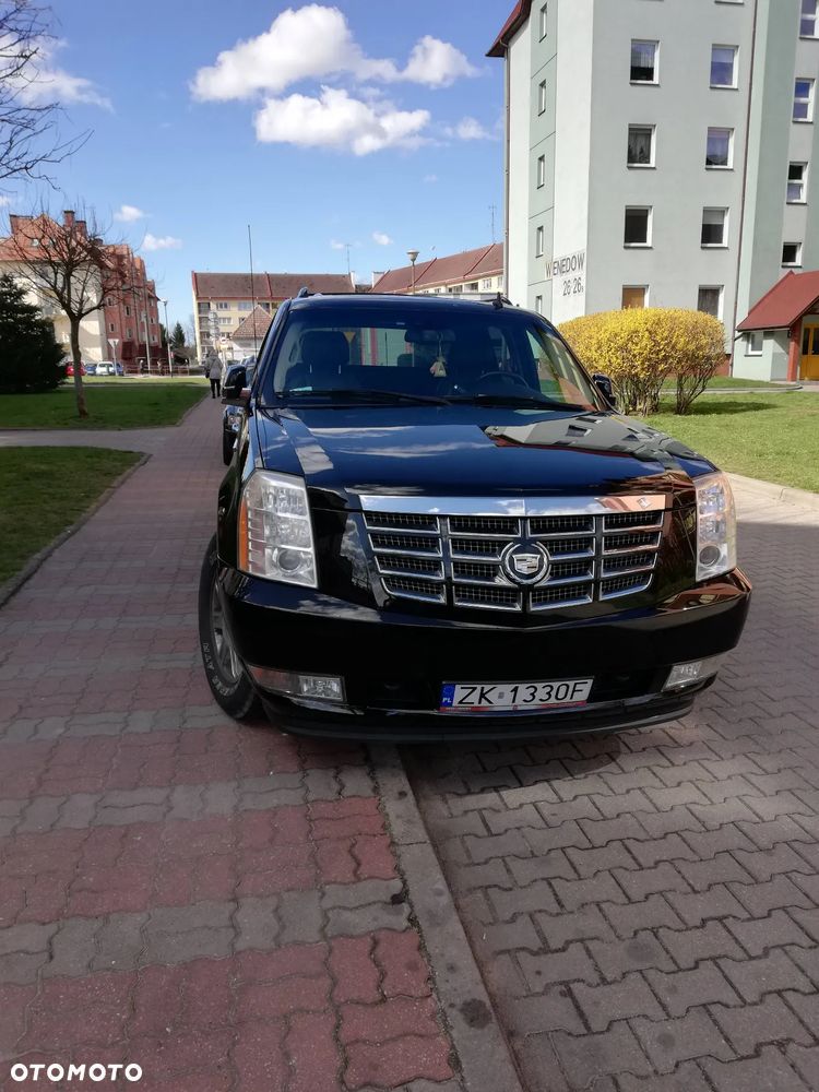 Cadillac Escalade - 3