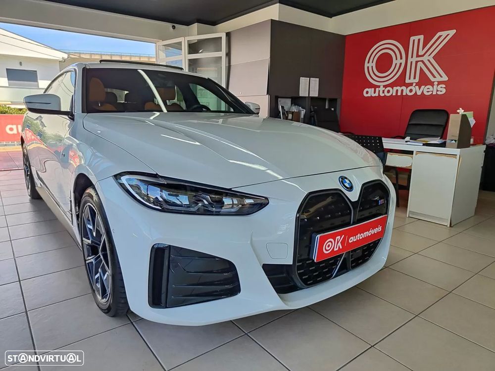 BMW i4 eDrive40 Pack Desportivo M - 1