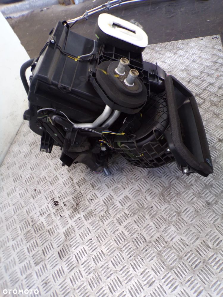 NAGRZEWNICA DACIA DUSTER II 1.5 BLUE DCI 272707351R - 2