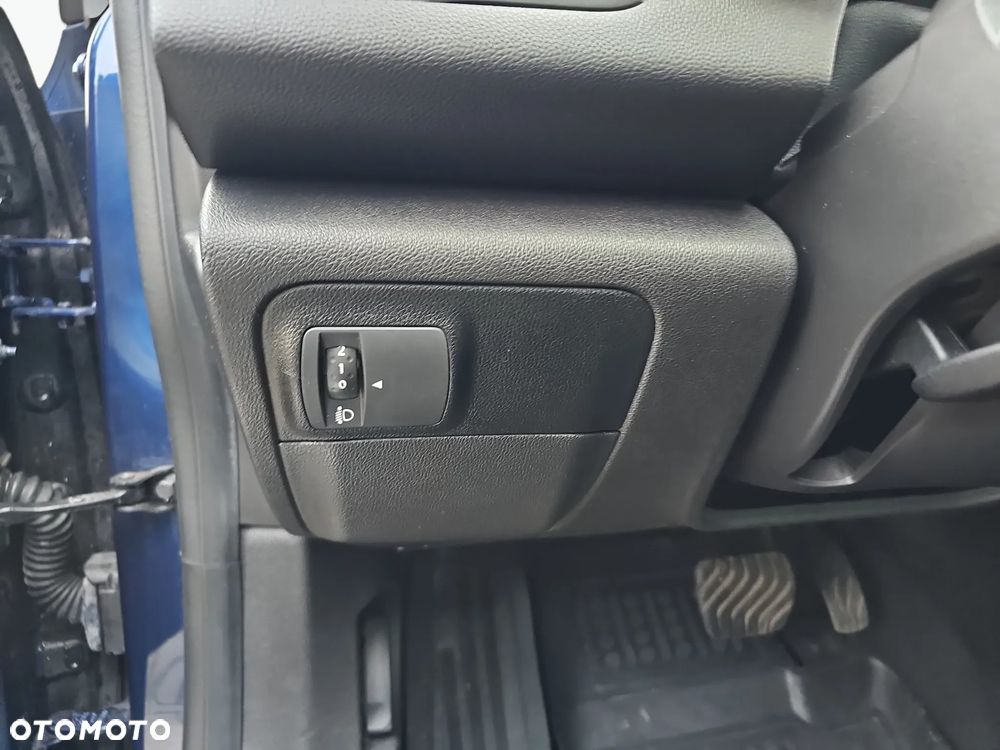 Renault Megane 1.3 TCe FAP Limited EDC - 28