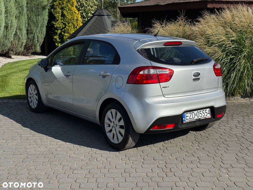 Kia Rio - 6